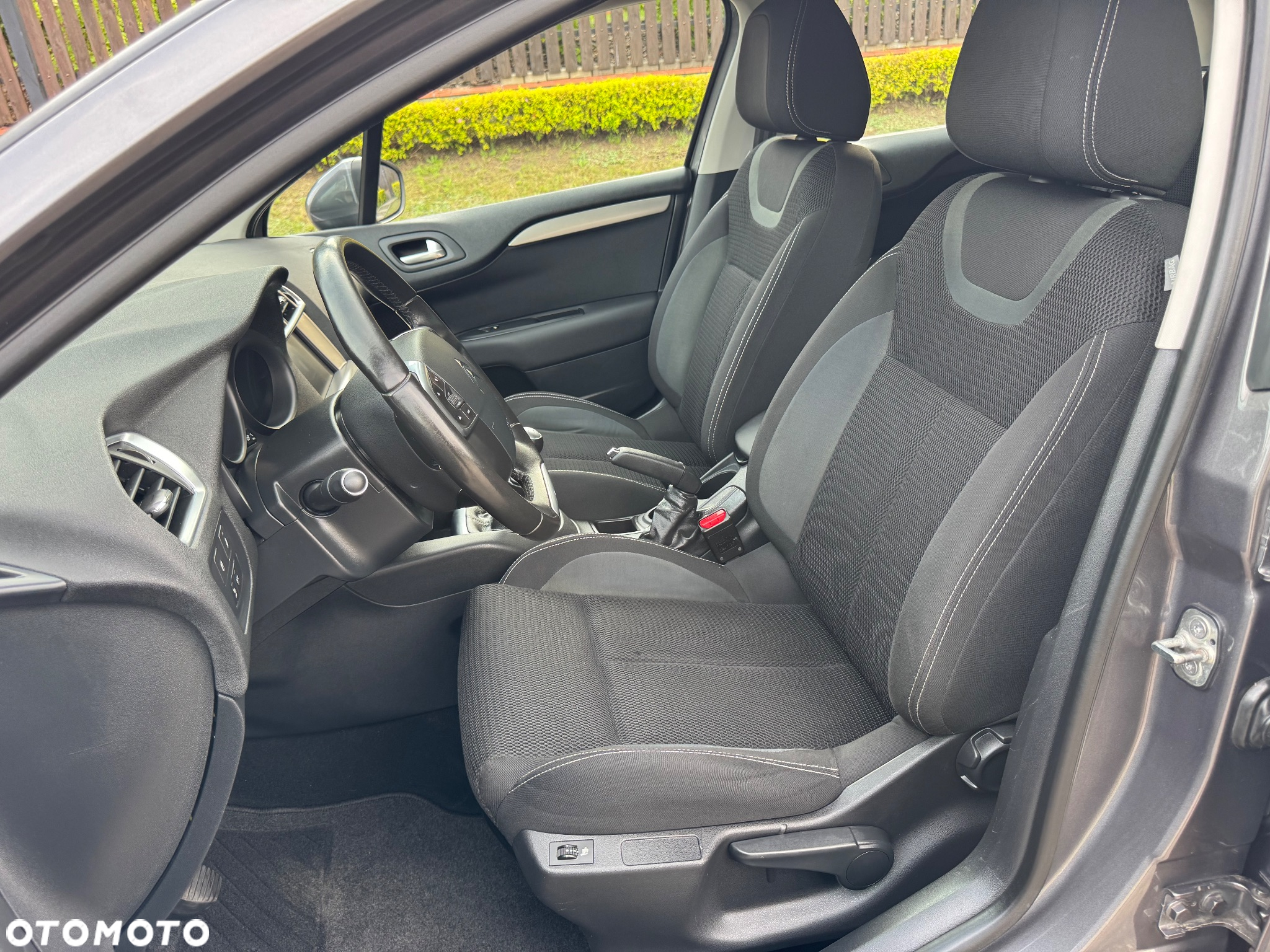Citroën C4 1.6 HDi Exclusive - 8