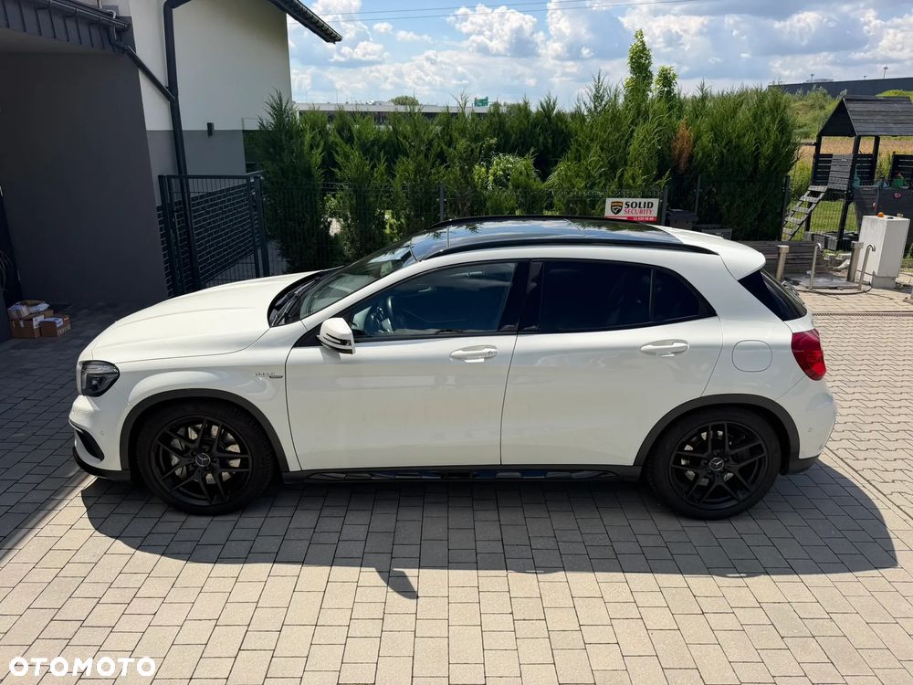 Mercedes-Benz GLA AMG 45 4-Matic - 15
