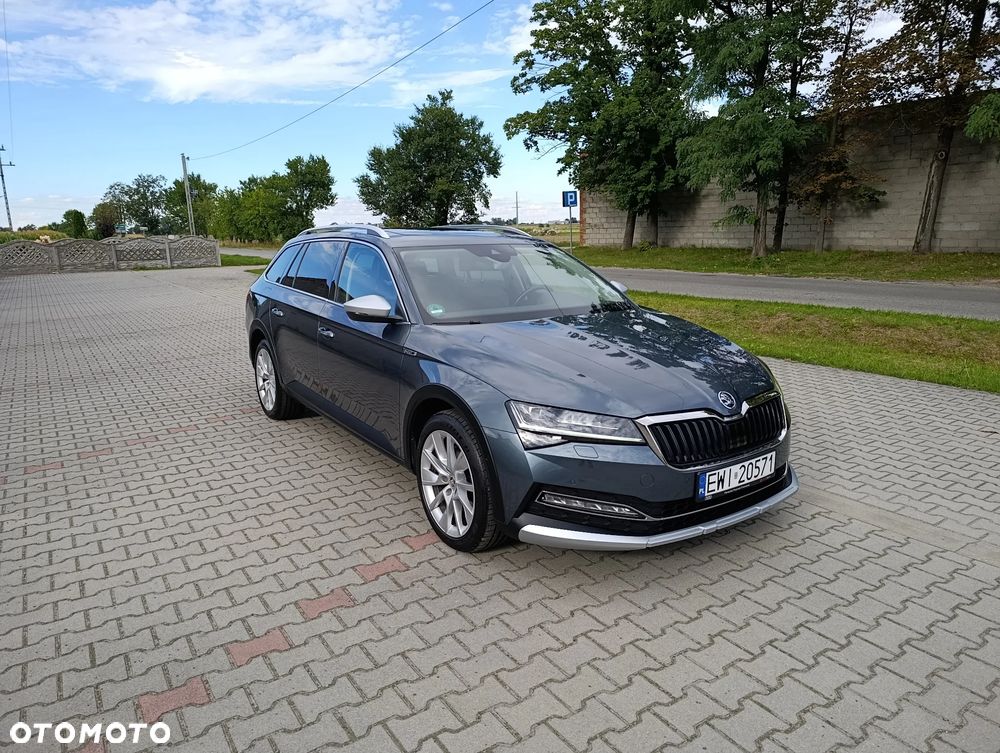 Skoda Superb 2.0 TDI 4x4 DSG Scout - 34