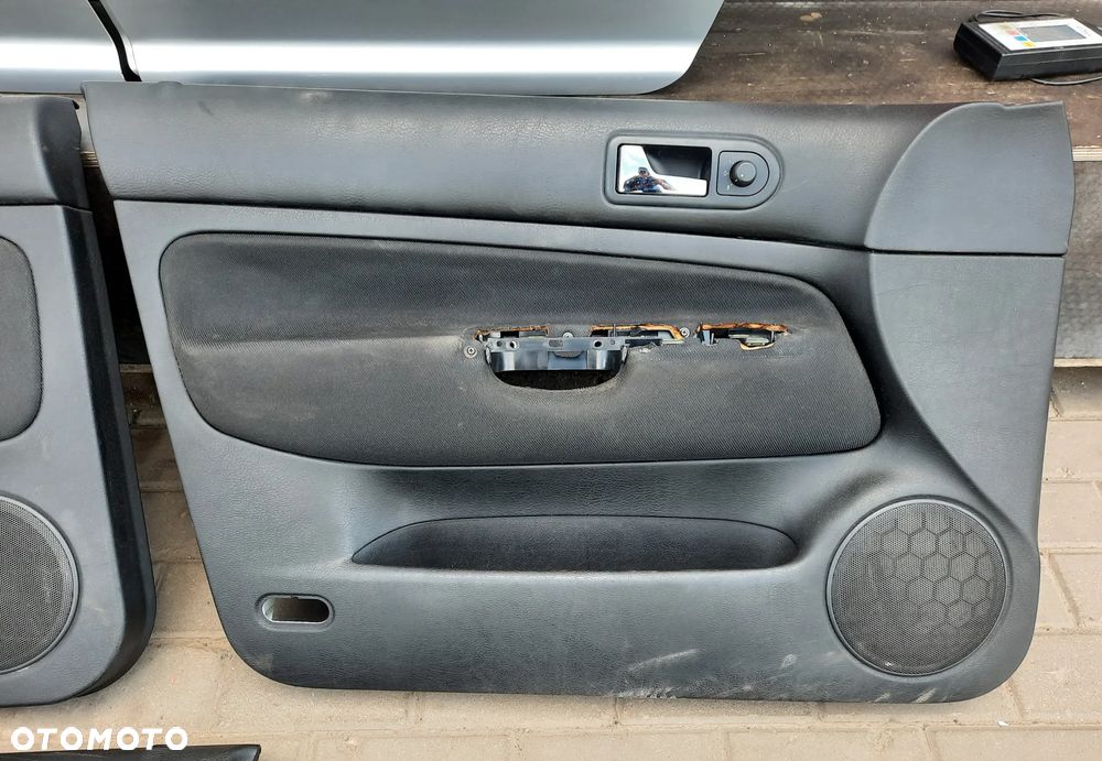 BOCZKI DRZWI TYŁ VW GOLF IV KOMBI - 3