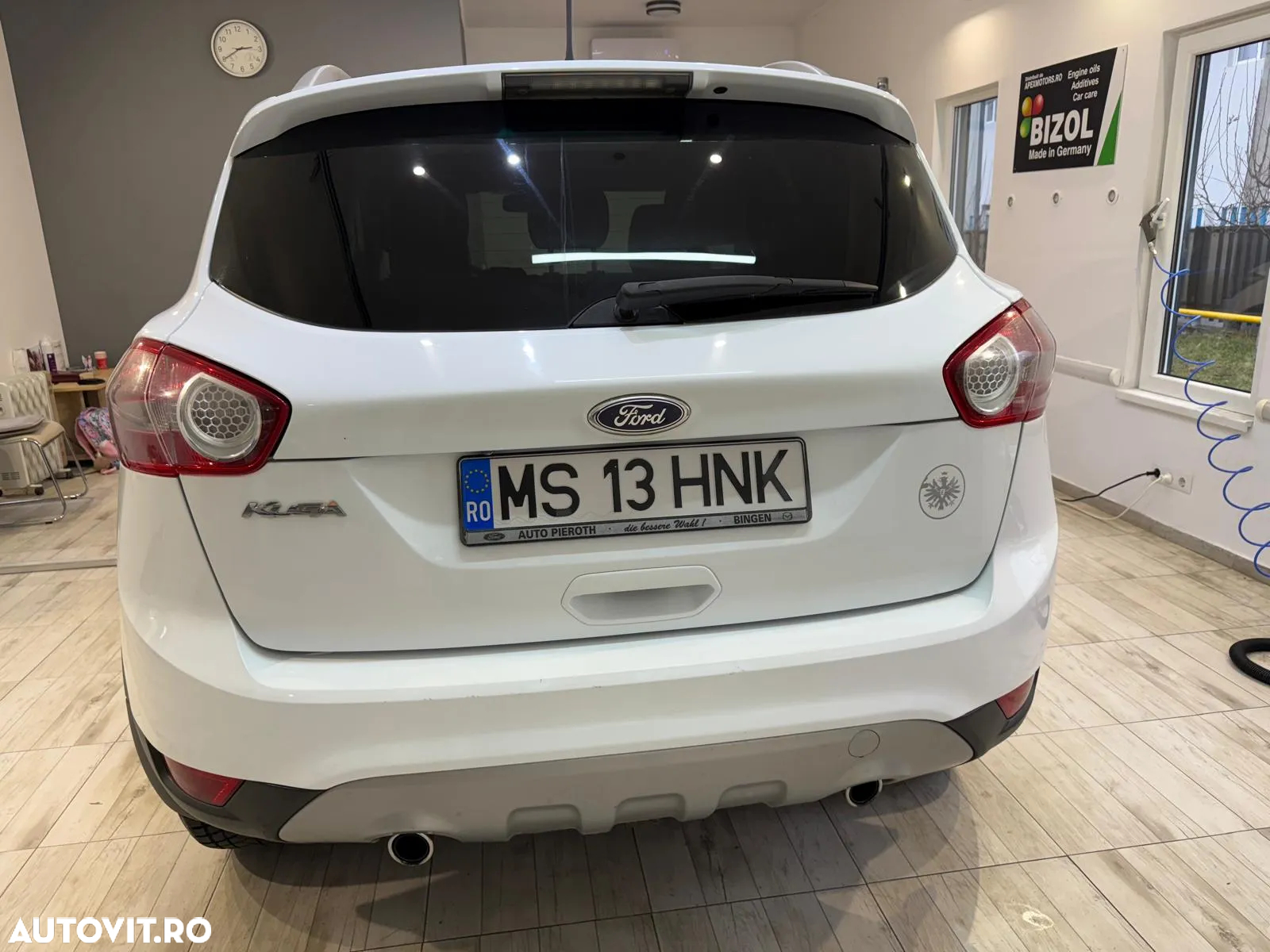 Ford Kuga 2.0 TDCi 4WD Powershift Titanium - 6