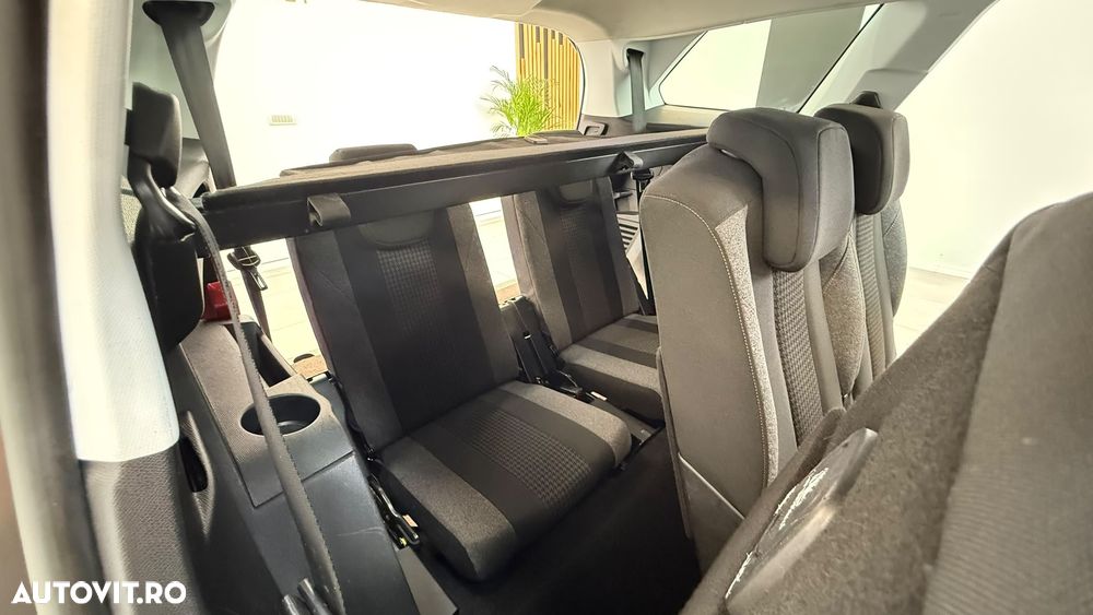 Peugeot 5008 - 27