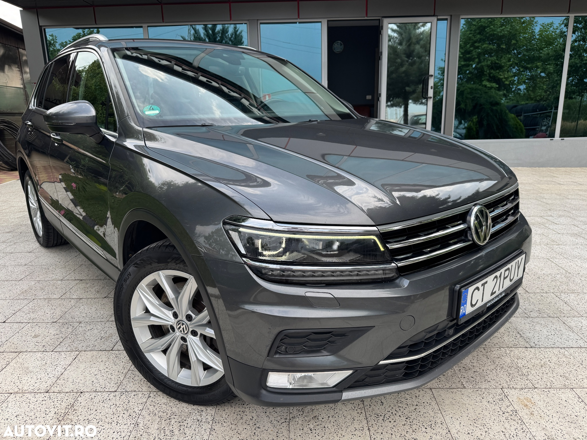 Volkswagen Tiguan 2.0 TDI 4Mot DSG Comfortline - 3
