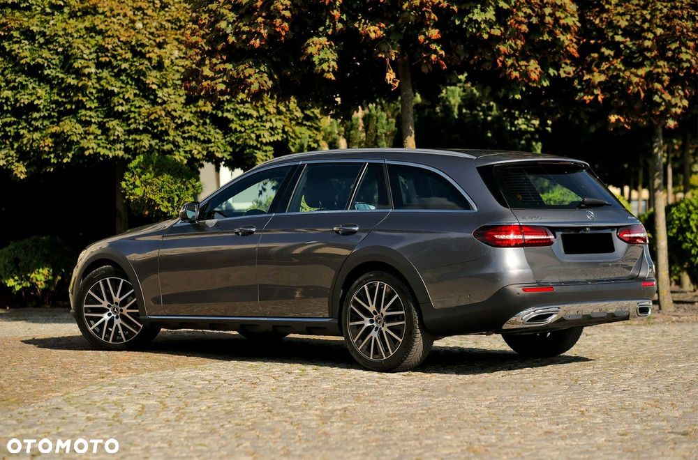 Mercedes-Benz Klasa E 450 4-Matic All-Terrain Exclusive - 13