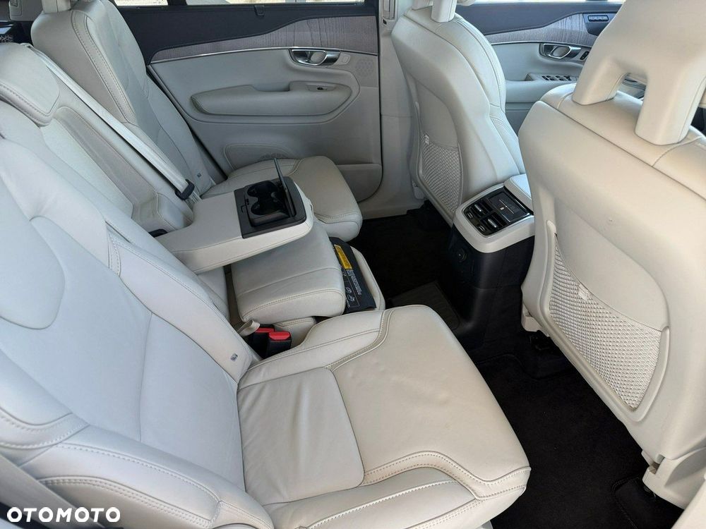 Volvo XC 90 - 31