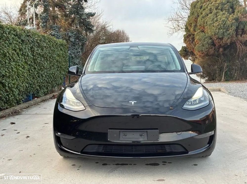 Tesla Model Y Performance Dual Motor AWD - 2