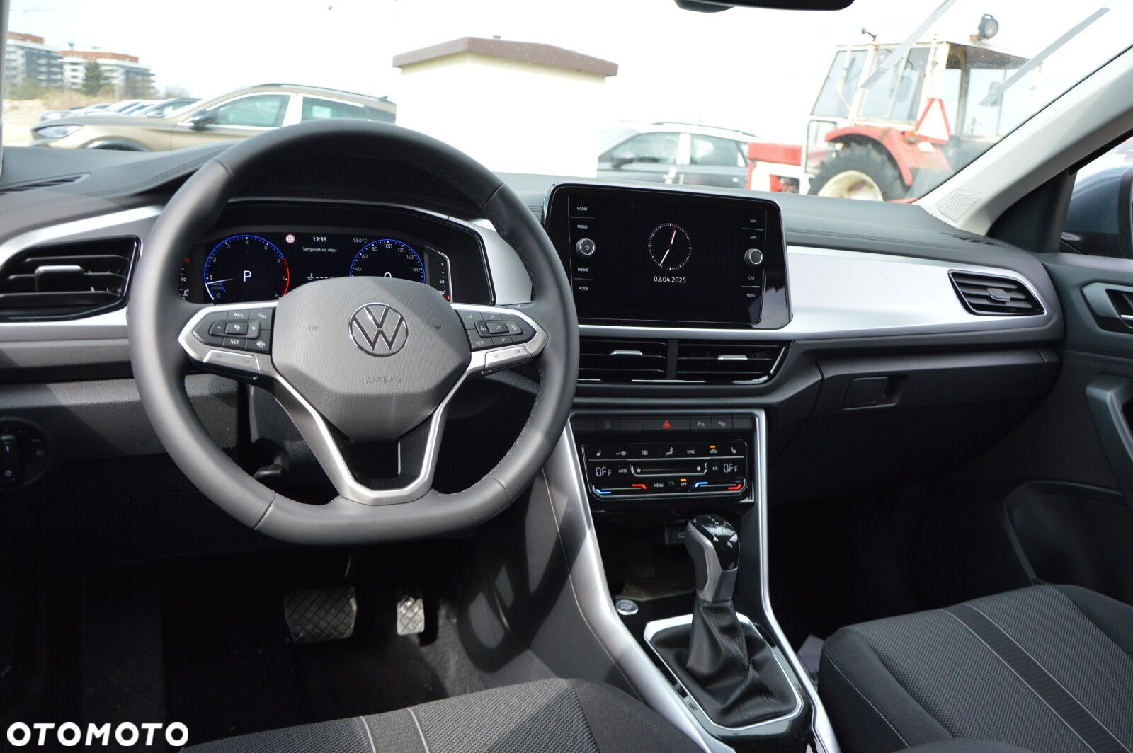 Volkswagen T-Roc - 11