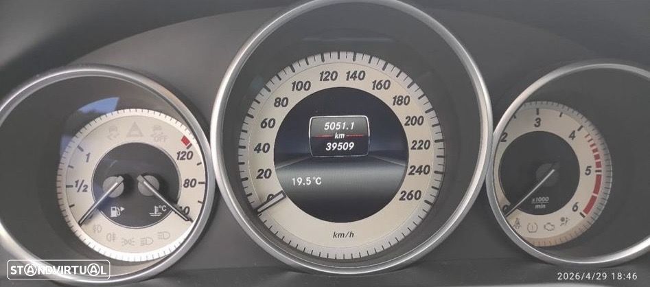 Mercedes-Benz E 220 CDI BlueEfficiency - 11