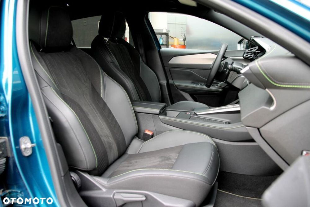 Peugeot 308 1.2 PureTech GT S&S EAT8 - 31