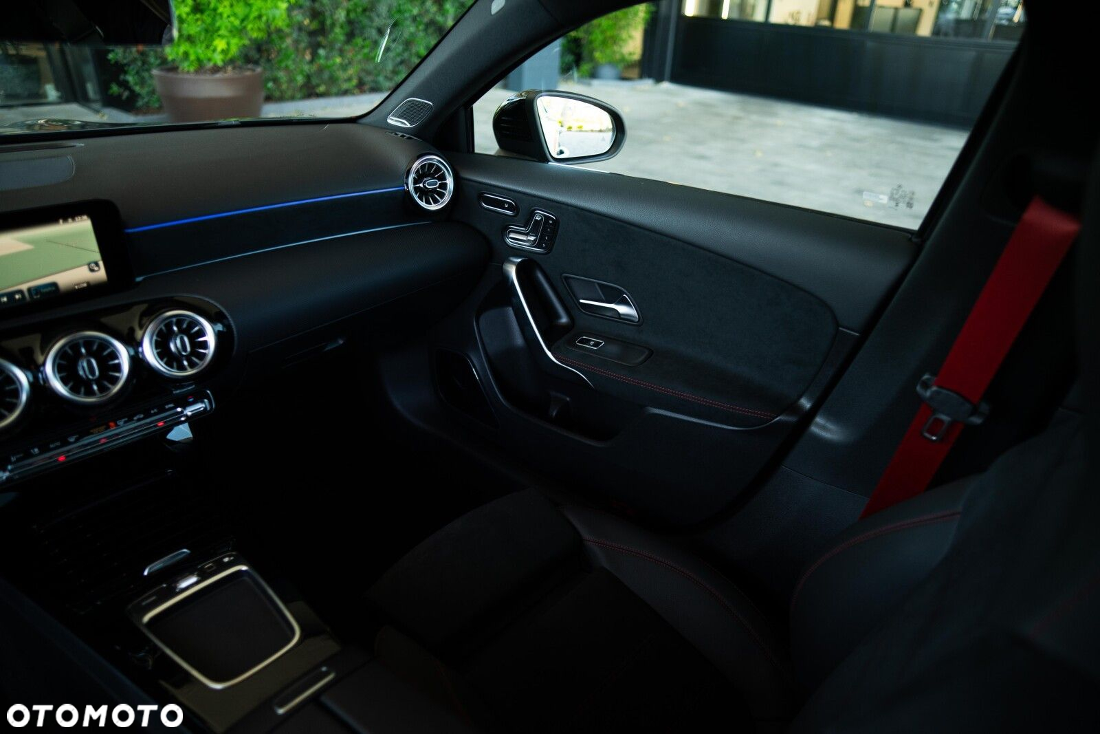 Mercedes-Benz Klasa A 45 S AMG 4-Matic 8G-DCT - 29