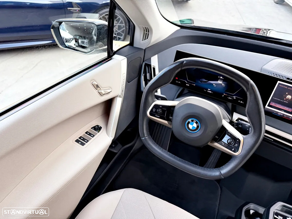 BMW iX xDrive 40 - 15