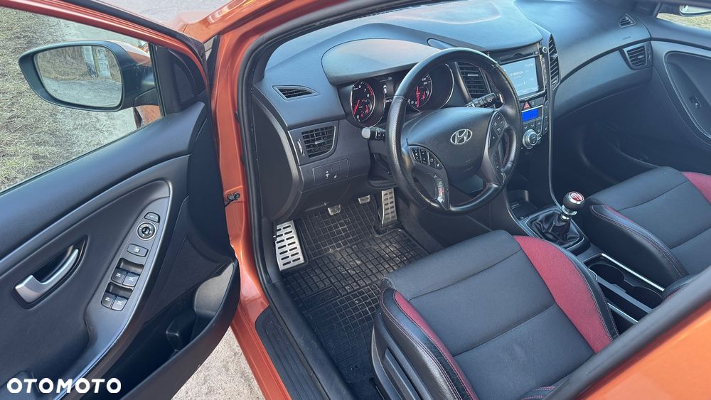 Hyundai i30 1.6 T GDI Turbo - 10