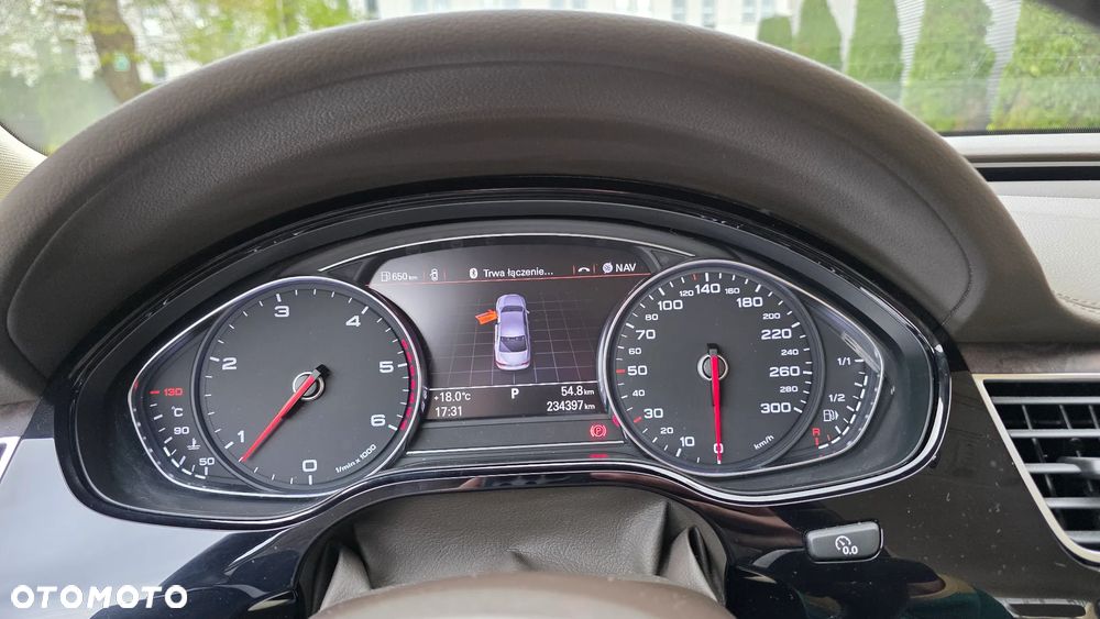 Audi A8 4.2 TDI Quattro - 12