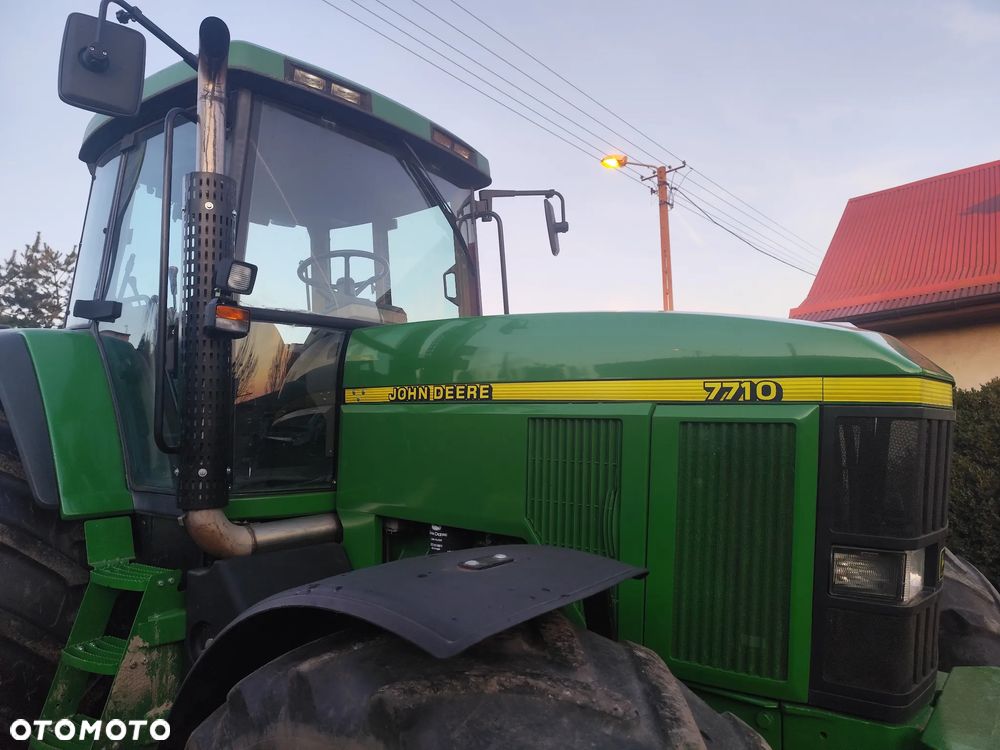John Deere 7710 - 3