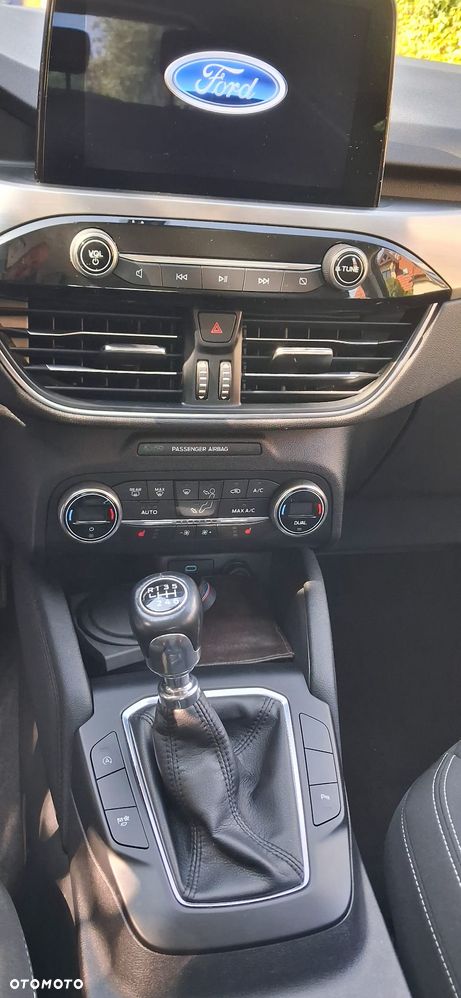 Ford Kuga 2.0 EcoBlue mHEV FWD Titanium - 28