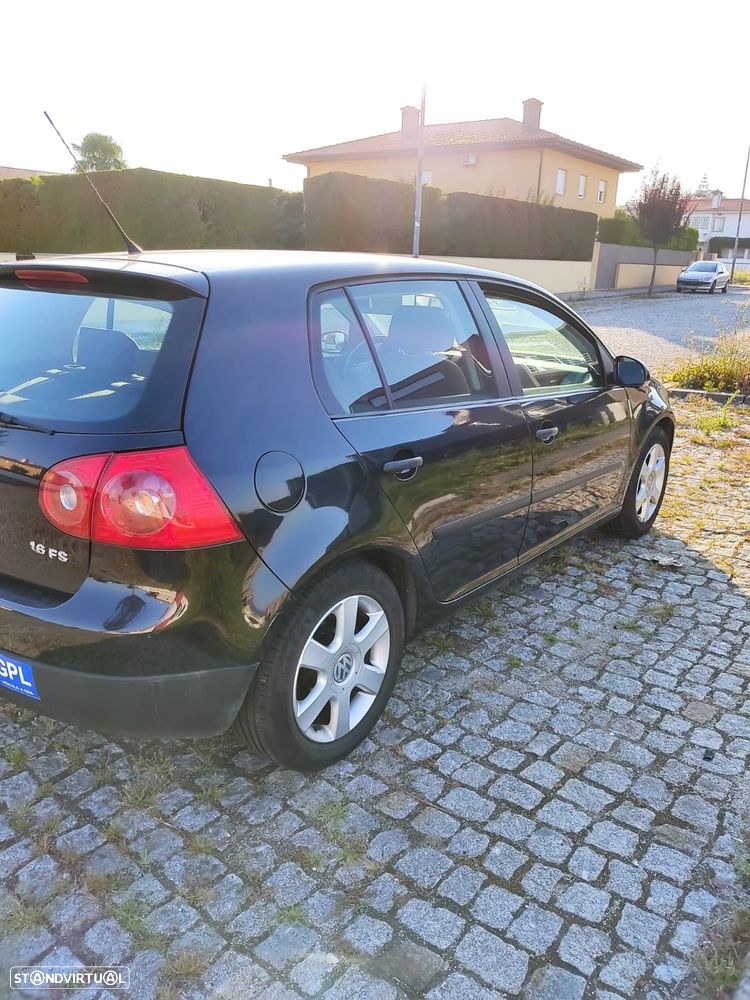 VW Golf 1.6 FSi Confortline - 6