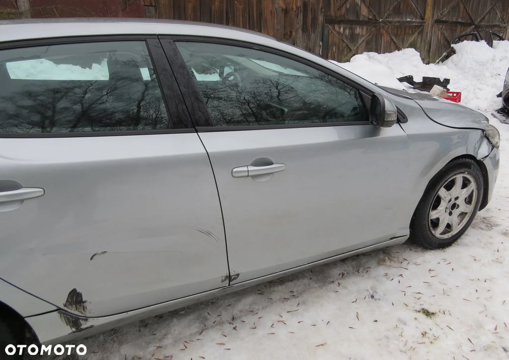 VOLVO V40 II LAKIER 477-46 1.6 D2 D4162T NA CZĘŚCI - 10