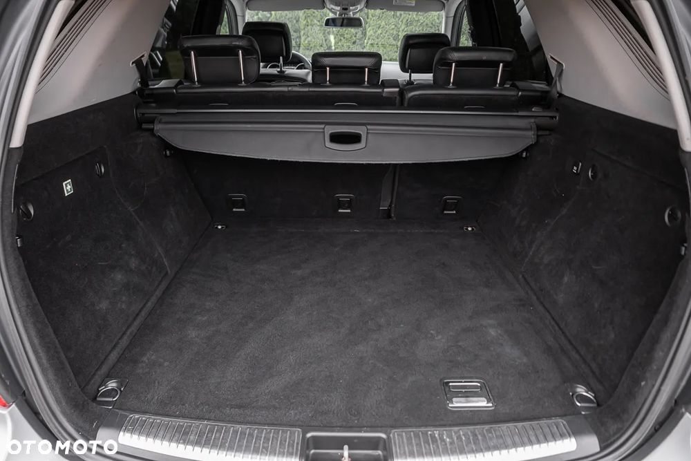 Mercedes-Benz ML 63 AMG 4Matic 7G-TRONIC 10th Anniversary - 23