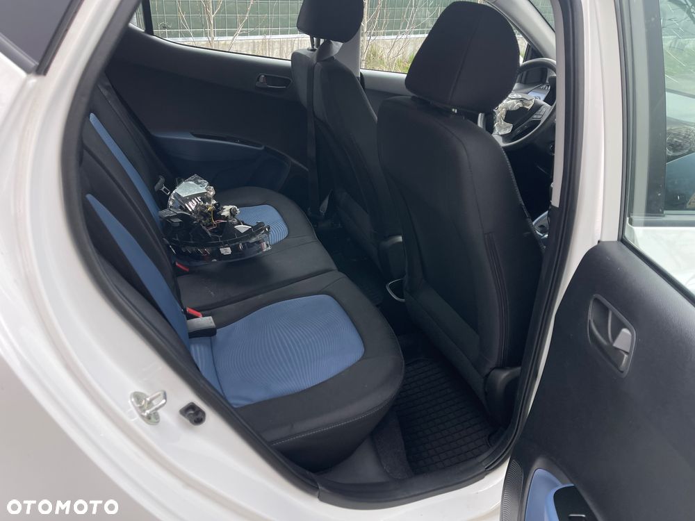 Hyundai i10 1.0 blue Trend - 12