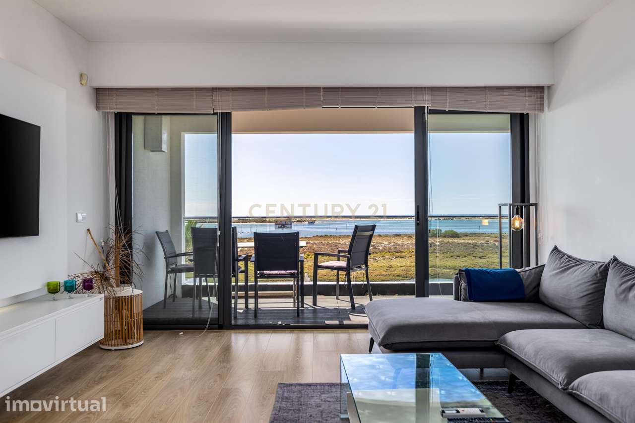 A Pérola da Ria Formosa | T2 de Luxo na Fuseta, Com Uma Vista Absoluta - Grande imagem: 5/37