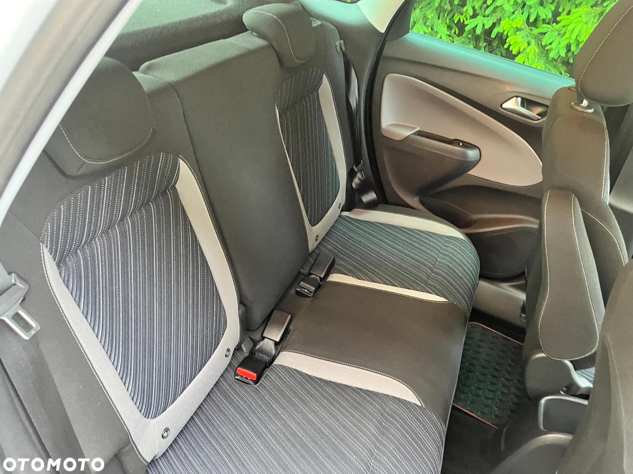 Opel Crossland X 1.2 T 120 Lat S&S - 12