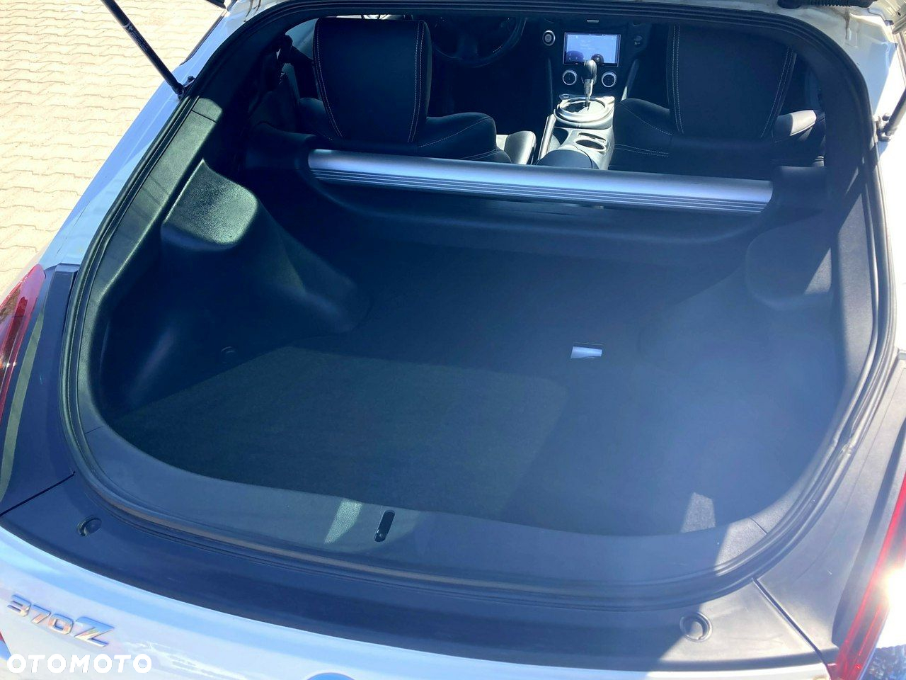 Nissan 370 Z - 14