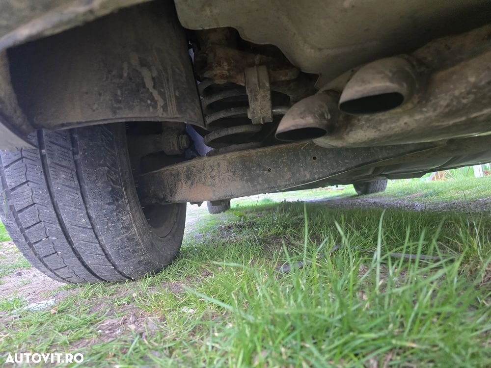 Volkswagen Touran - 25