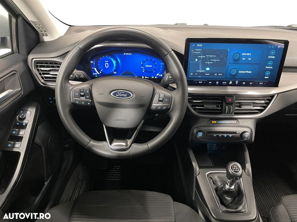 FORD Focus 2024 — imagine 32