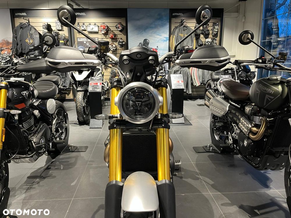 Triumph Scrambler - 9