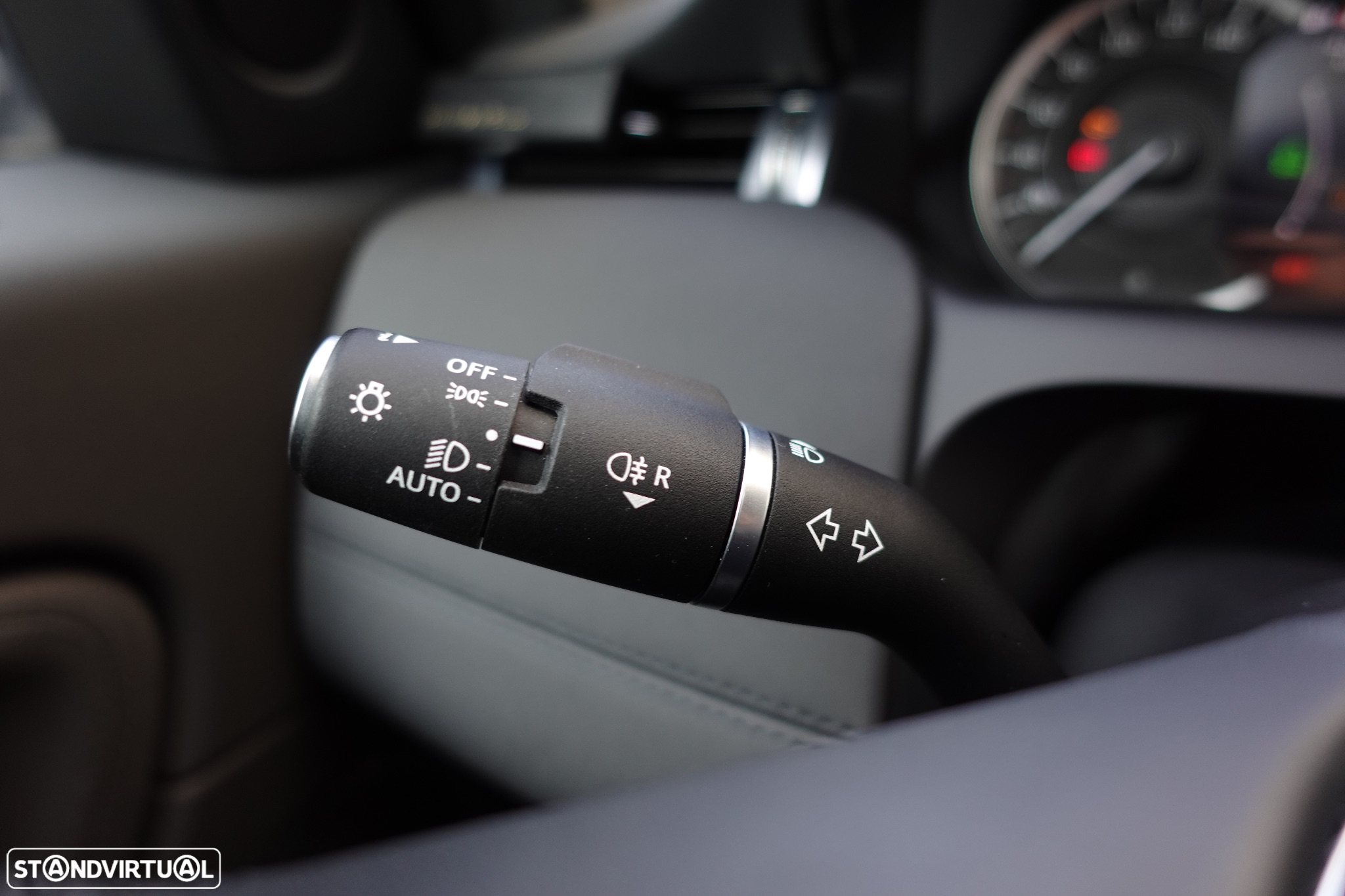 Land Rover Discovery Sport 1.5 I3 P300e AWD R-Dynamic SE - 18