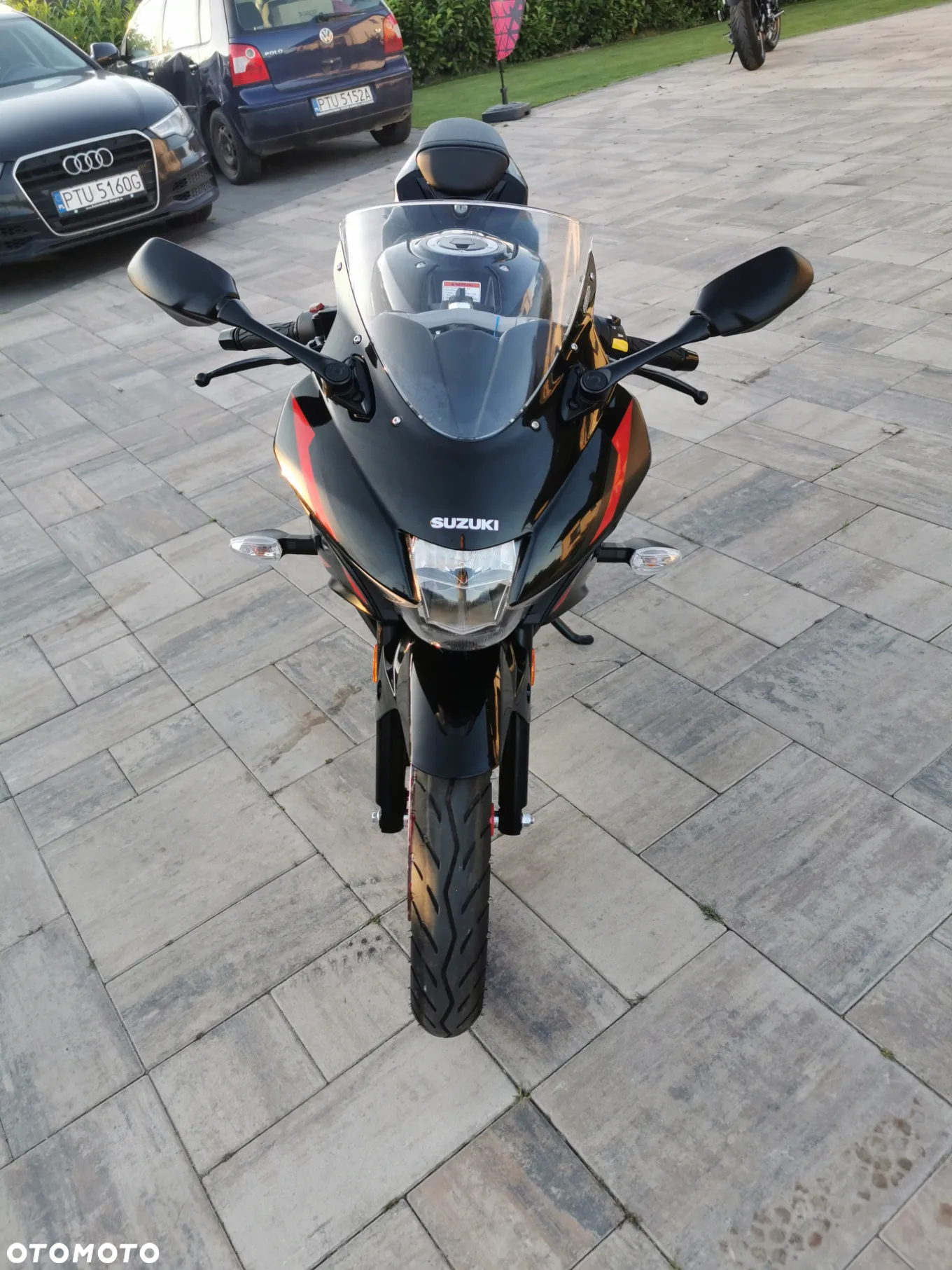Suzuki GSX-R - 16