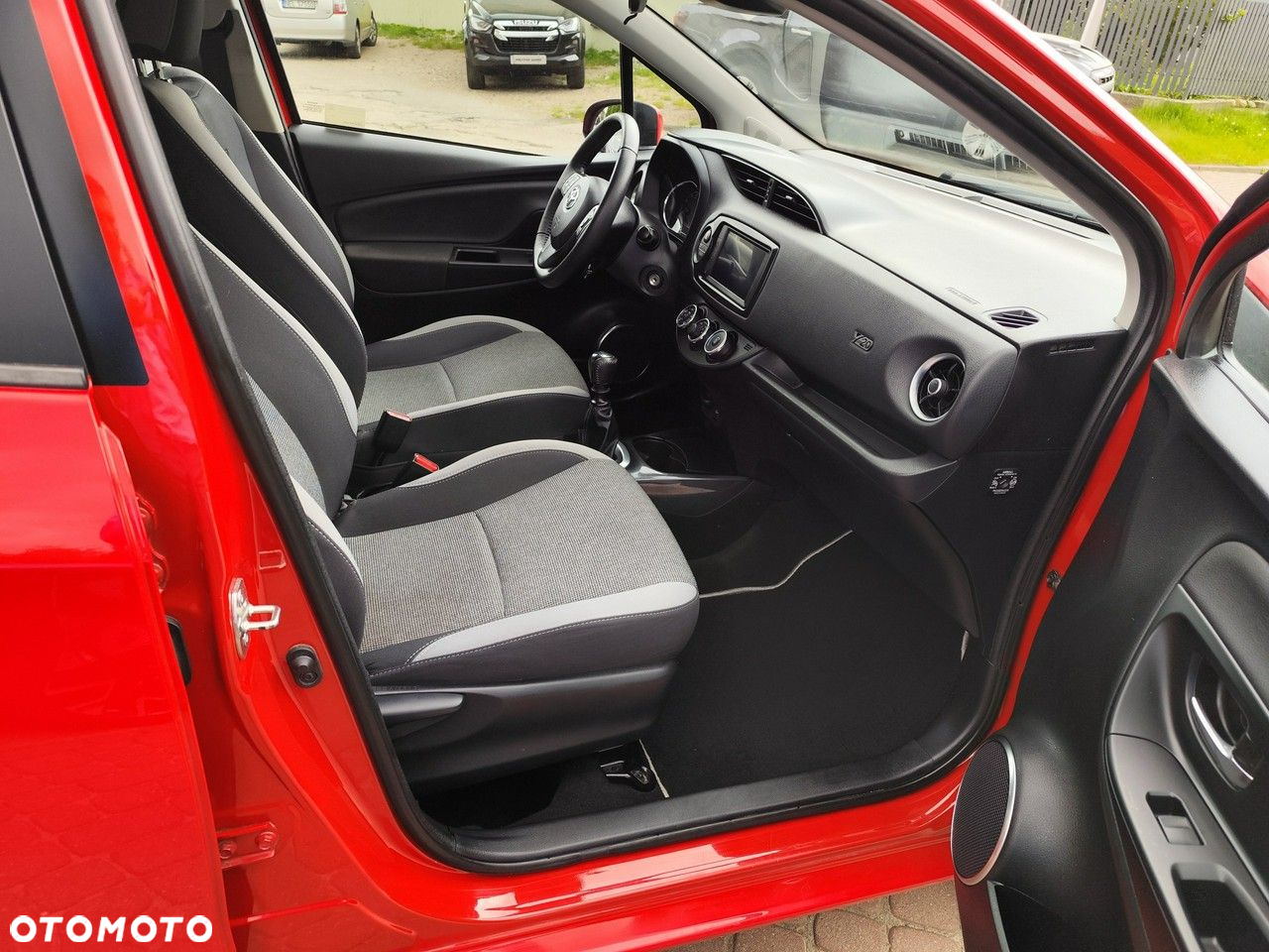 Toyota Yaris - 12