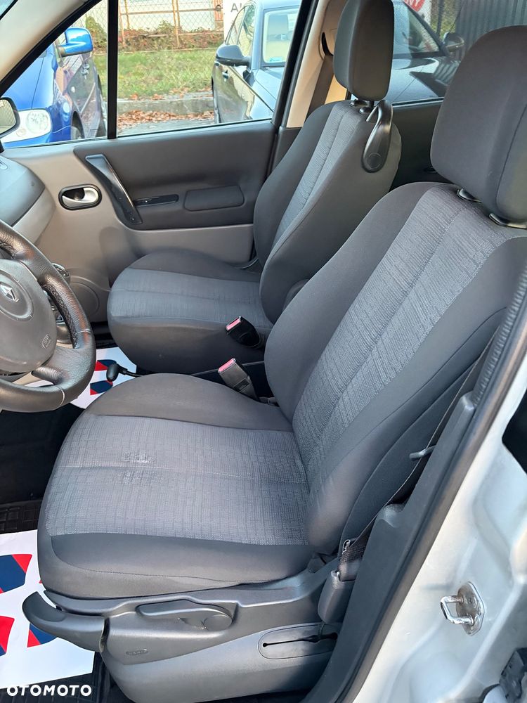 Renault Scenic 1.6 16V 110 LIMITED - 18