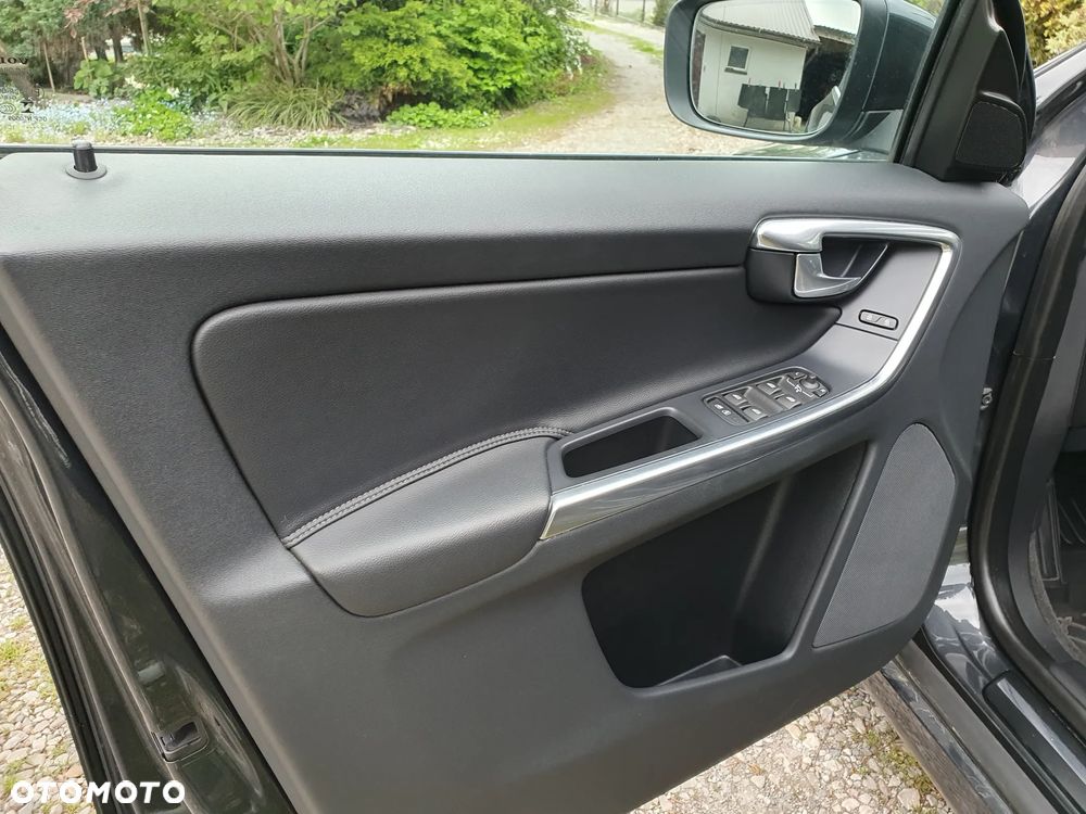 Volvo XC 60 D4 AWD Base - 10