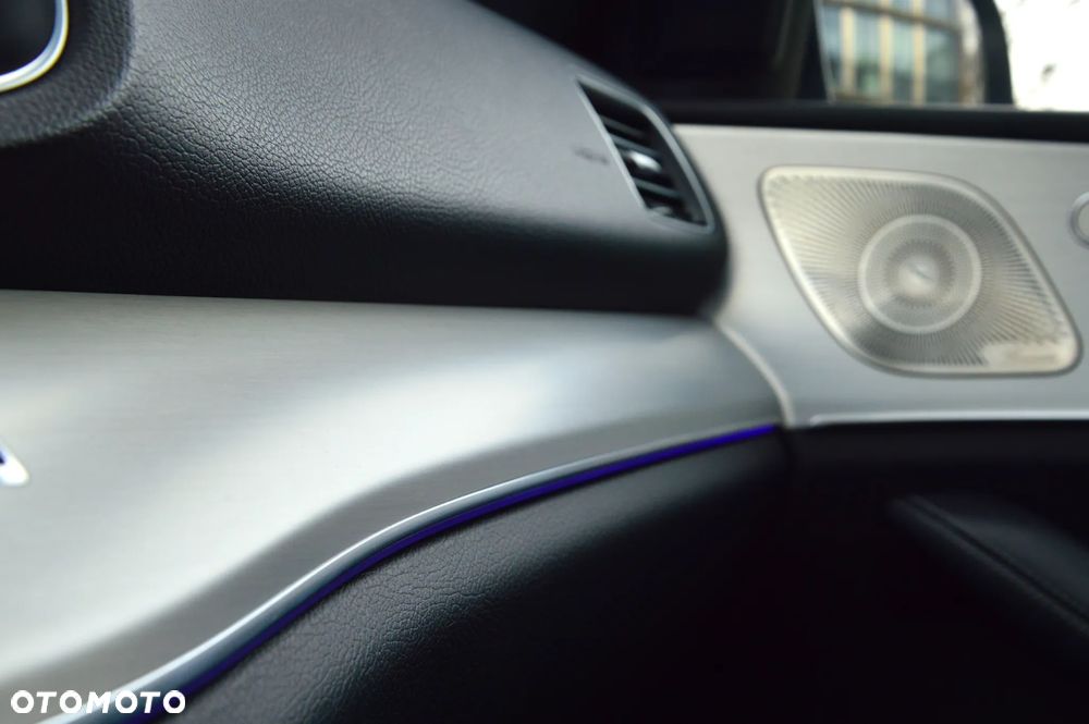 Mercedes-Benz GLE - 24