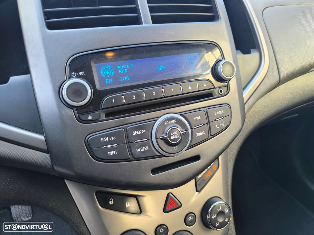 Chevrolet Aveo 1.2 LT ECO - 10