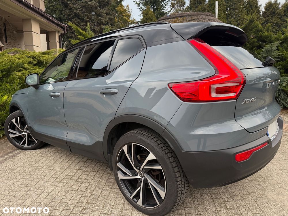 Volvo XC 40 B4 B DKG Ultra Dark - 16