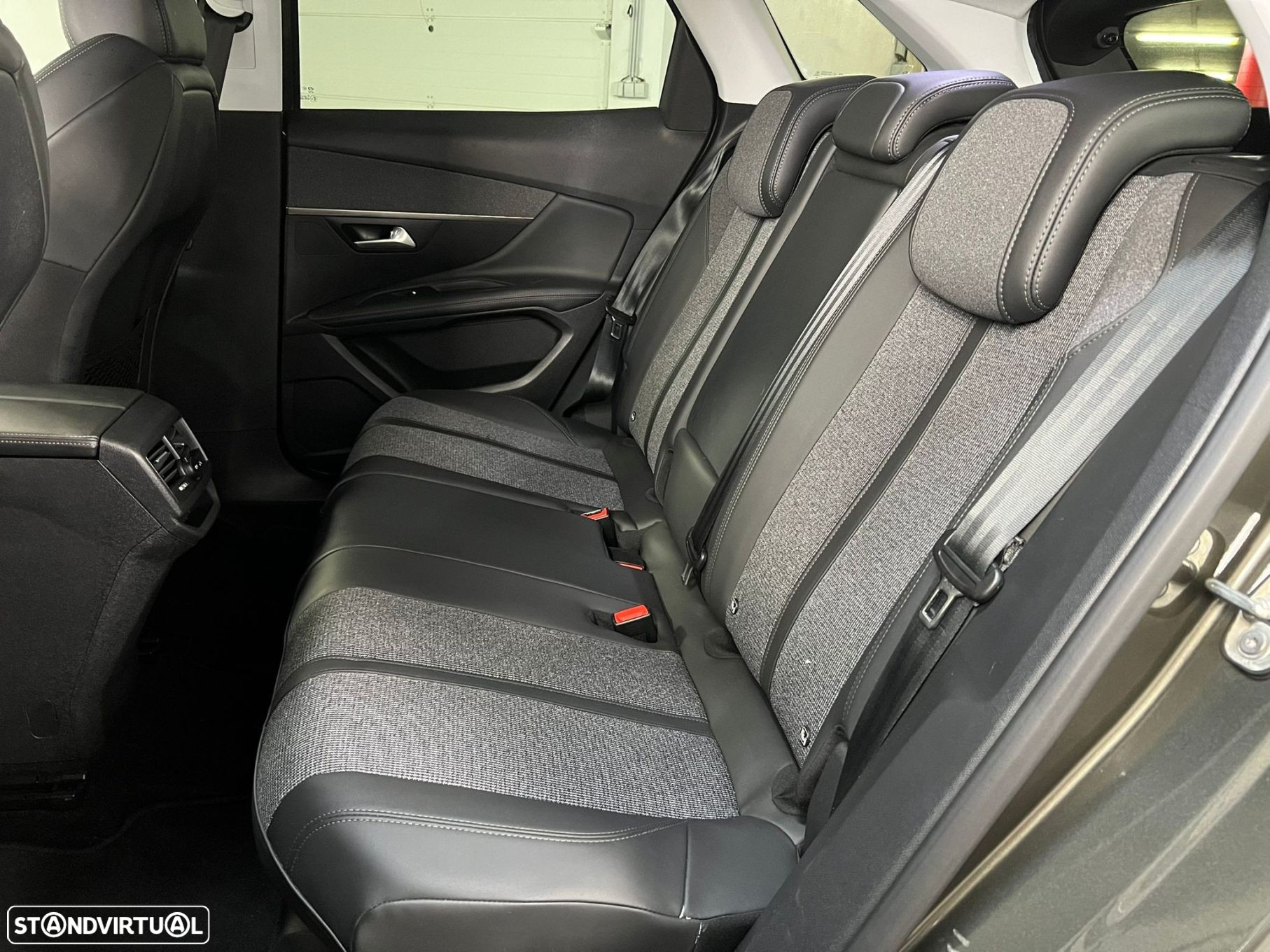 Peugeot 3008 1.5 BlueHDi Allure Pack EAT8 - 7