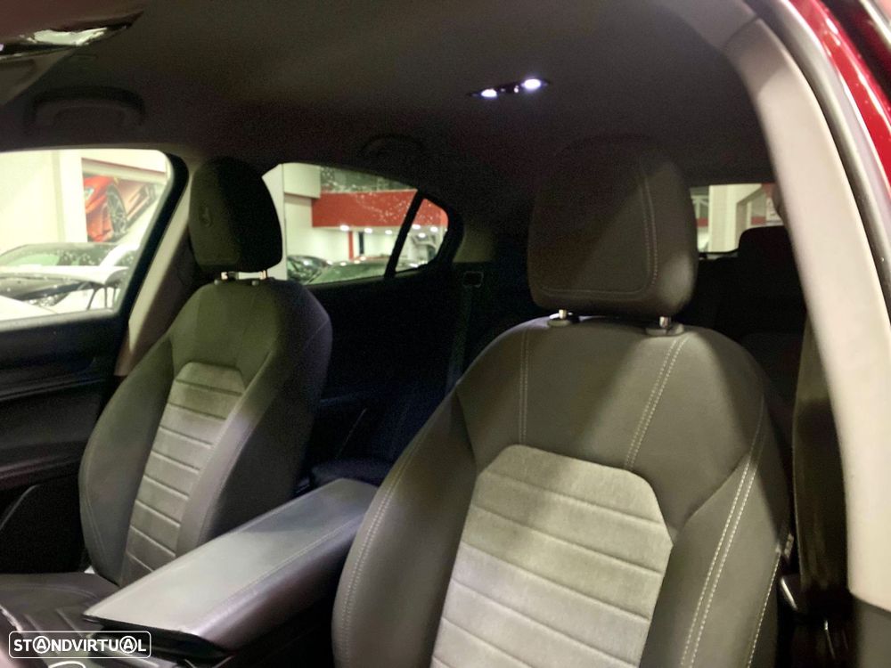 Alfa Romeo Stelvio 2.2 16V AT8 Executive - 13