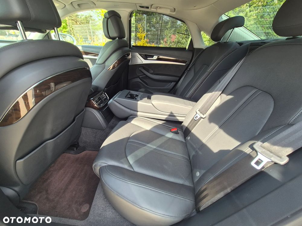 Audi A8 4.0 TFSI cylinder on demand quattro tiptronic - 24