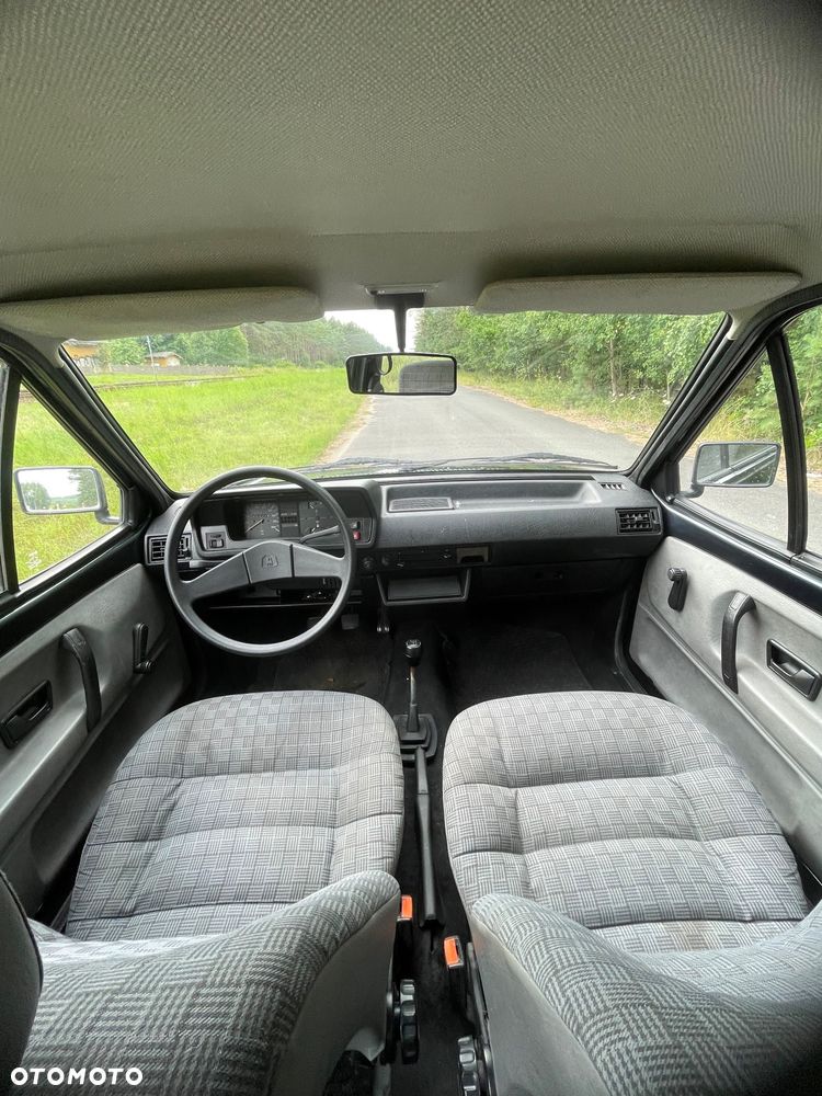 Volkswagen Polo 1.3 Fox - 11