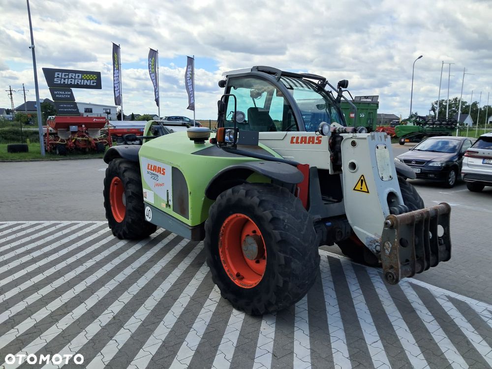 Claas Scorpion 7030 - 2