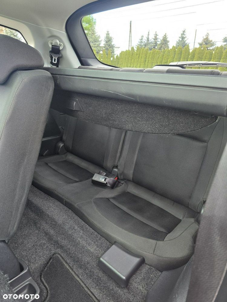 Nissan Qashqai+2 - 17