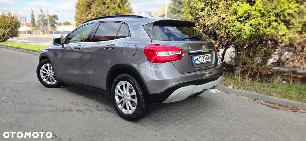 Mercedes-Benz GLA - 14