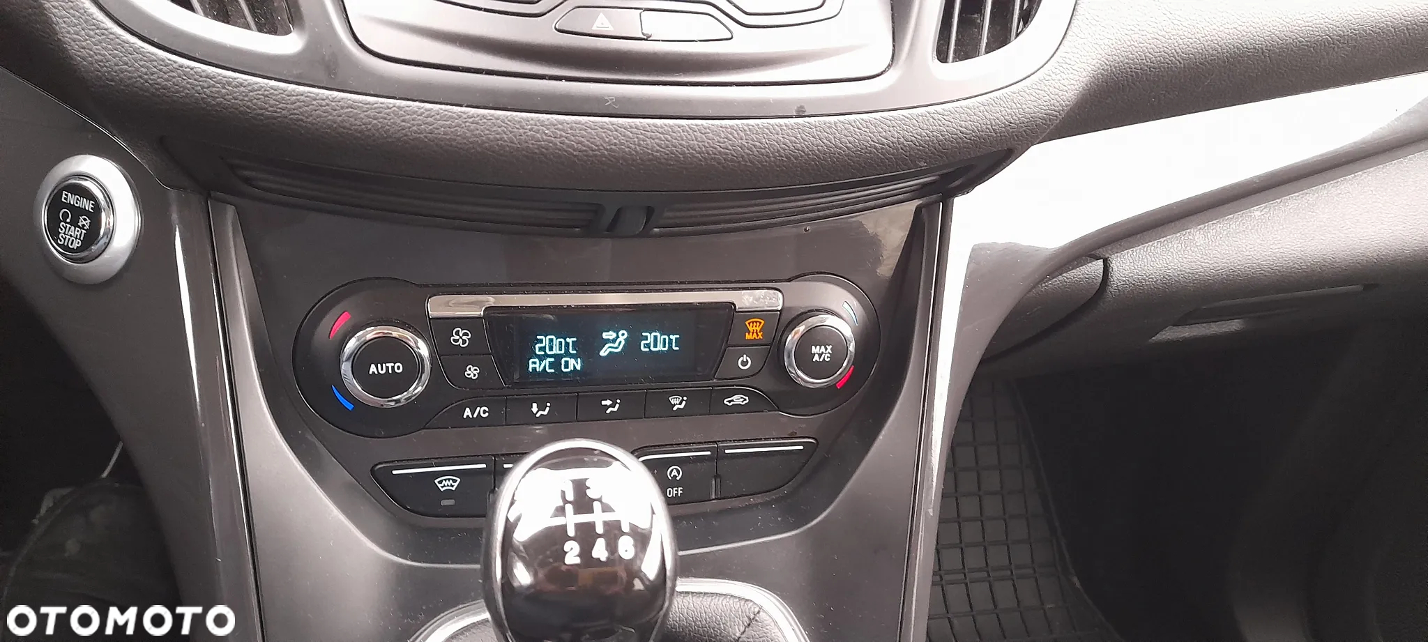Ford Kuga 1.5 EcoBoost 2x4 Business Edition - 26