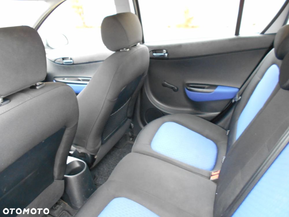 Hyundai i20 1.4 Comfort - 11