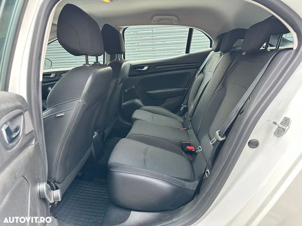 Renault Megane Blue dCi 116 Life - 11