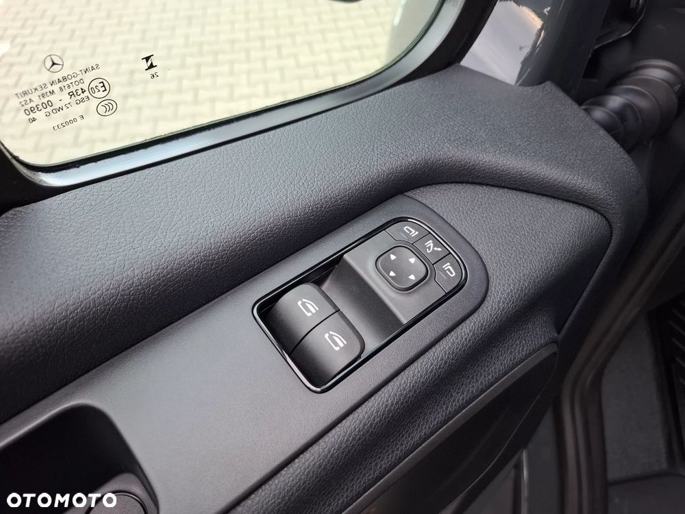 Mercedes-Benz Sprinter 319 CDI Furgon PRO 3665 mm L2H2 - 32