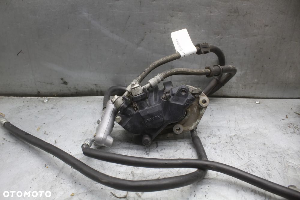 Suzuki Burgman AN 125 zacisk hamulcowy przód przedni - 2