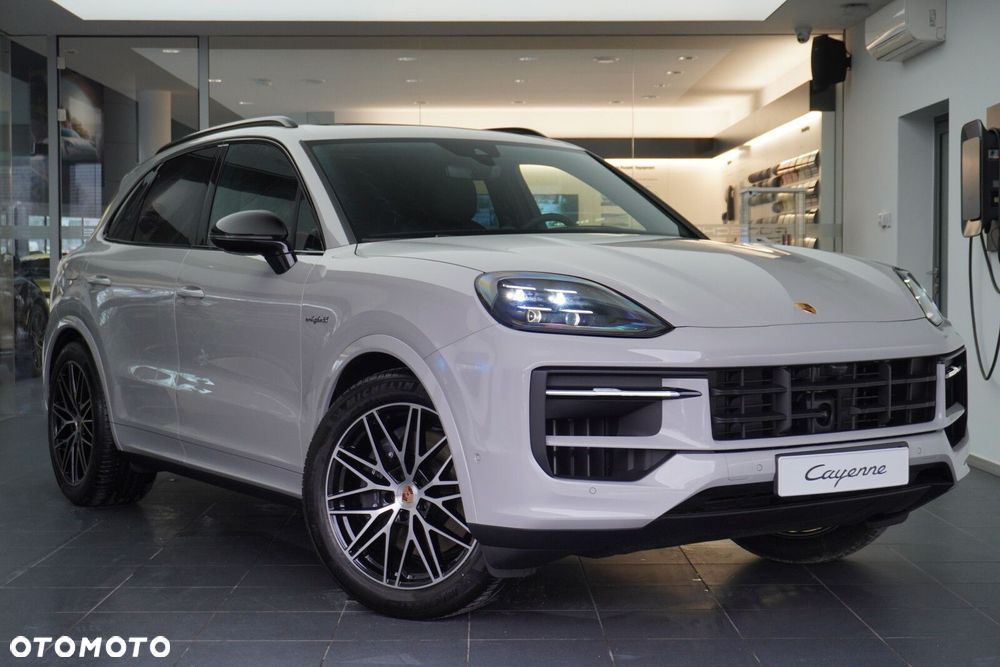 Porsche Cayenne E-Hybrid PHEV - 2